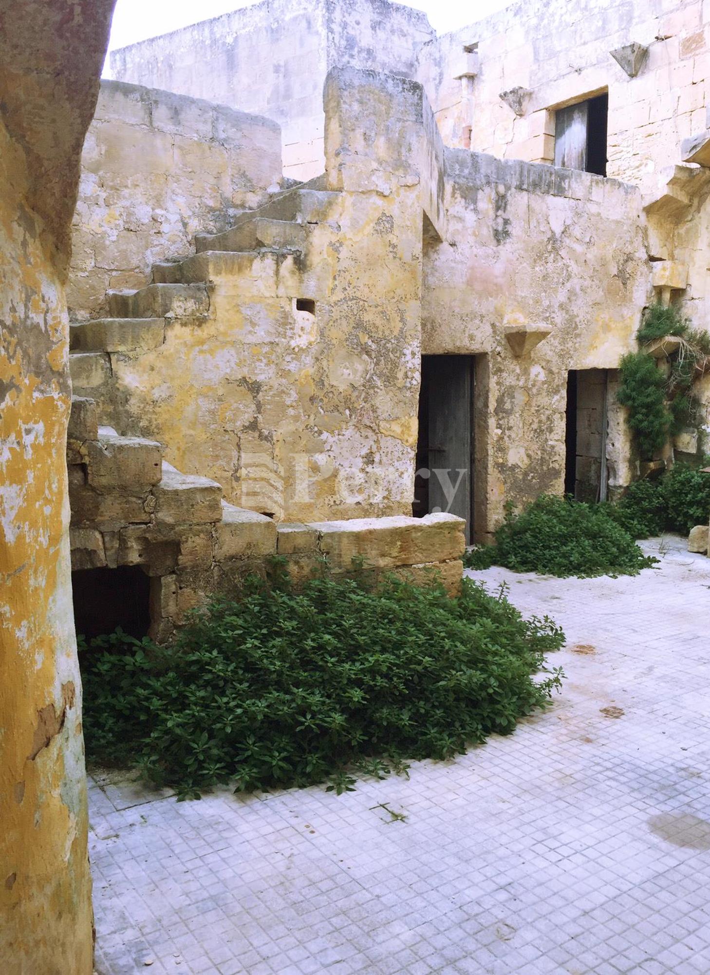 Qrendi<br>House of Character