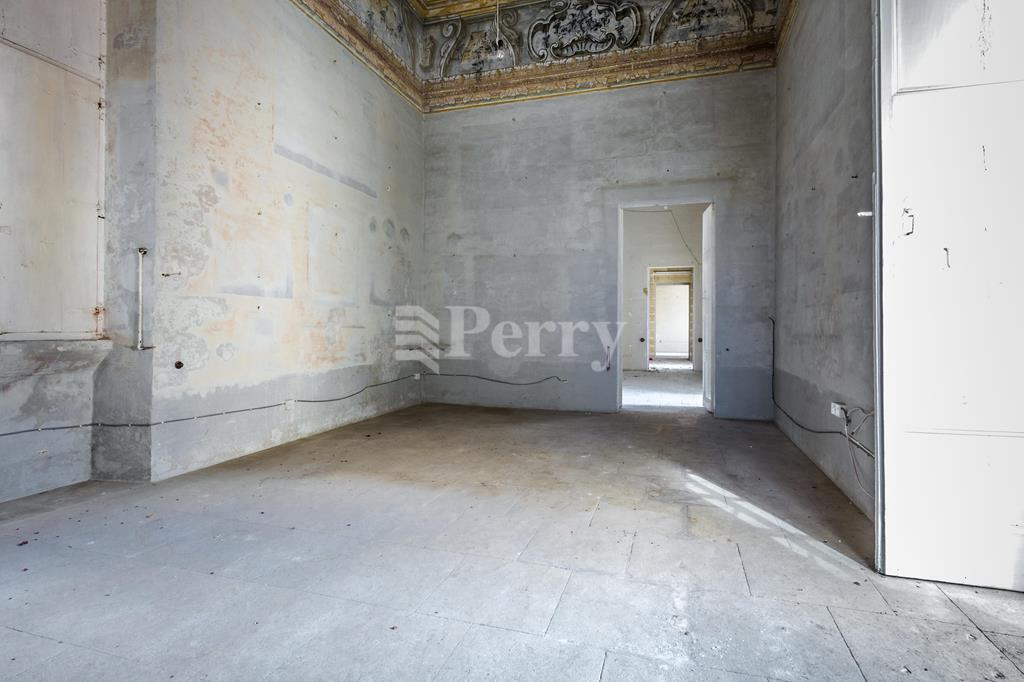 Mdina, Unconverted Palazzo (HC600390) (PERRY)