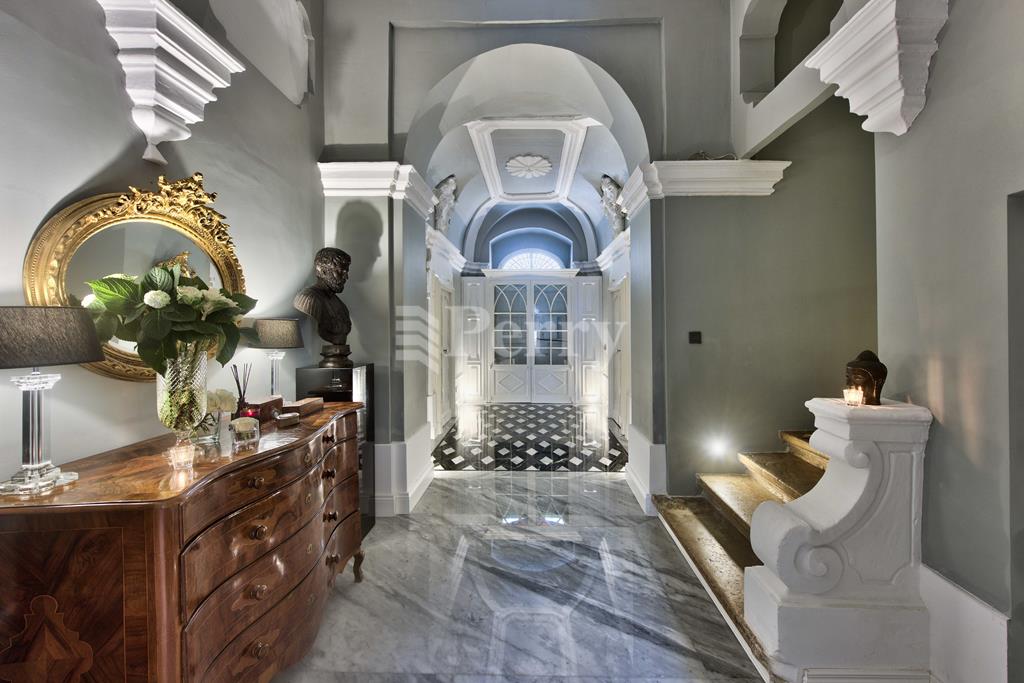 Mosta<br>Town House